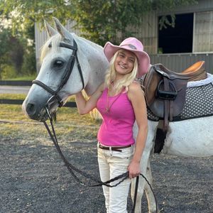 Meet your Posher, Ashley